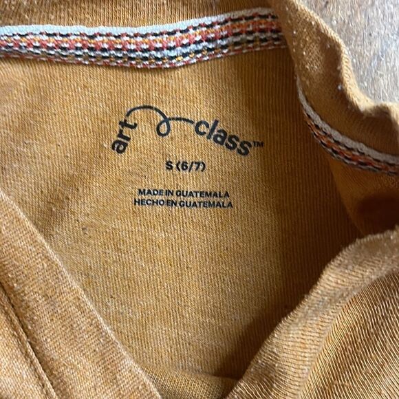 Art Class shirt size 6 to 7 boys Brown Tan Graphic Short Sleeve shirt Aztec boho - Picture 3 of 5